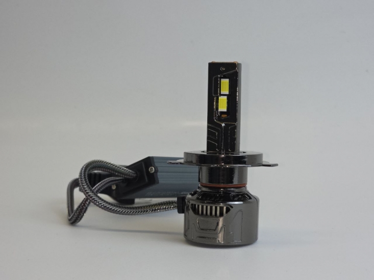 0240477503 Комплект светодидных ламп SVS H4/H19 серии WildLight (4775CSP/11000Lm/6000K/12V/100W/кулер)