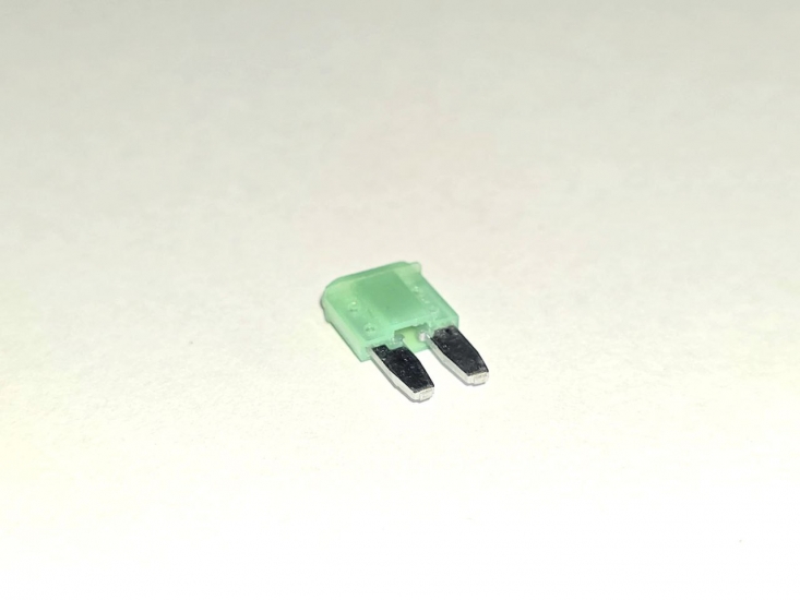 904922 Предохранитель MICRO2 30А (9,1x3,8мм,h15,3) APF-105