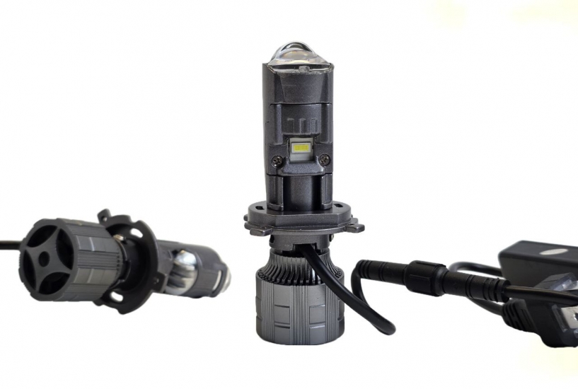 Лампа освещения головного света для автомобиля A8-H4 PLUS