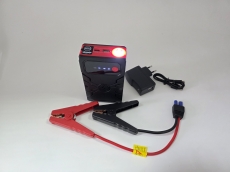 BLY-B9 Пуско-зарядное устройство 10400 mAh, пусковой ток: 400A, пиковый ток: 800A, размеры: 137*78*30 мм