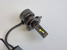 0240477503 Комплект светодидных ламп SVS H4/H19 серии WildLight (4775CSP/11000Lm/6000K/12V/100W/кулер)